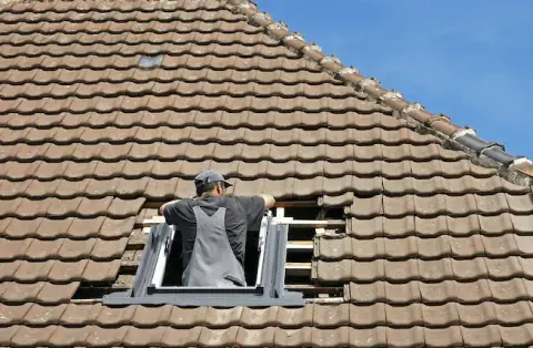 Pose de velux - Laval-Roquecezière